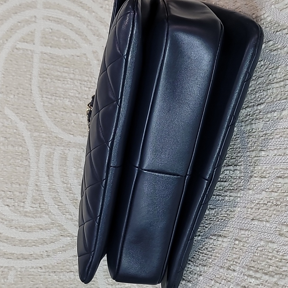 Chanel Trendy CC Large Navy Quilted Shoulder Bag - Picture 7 of 14